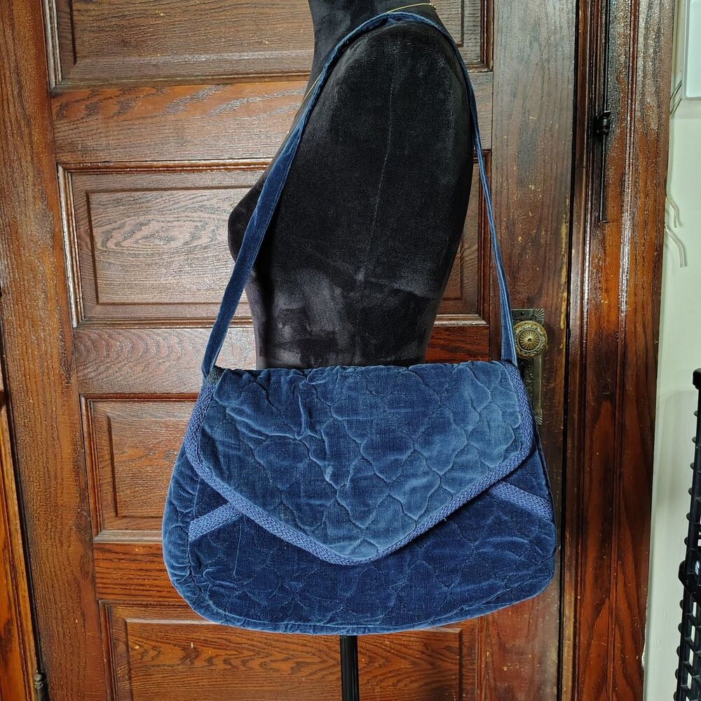 Grannycore VTG Navy Quilted Velour Shoulder Purse